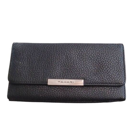 Tahari Handbags - TAHARI wallet